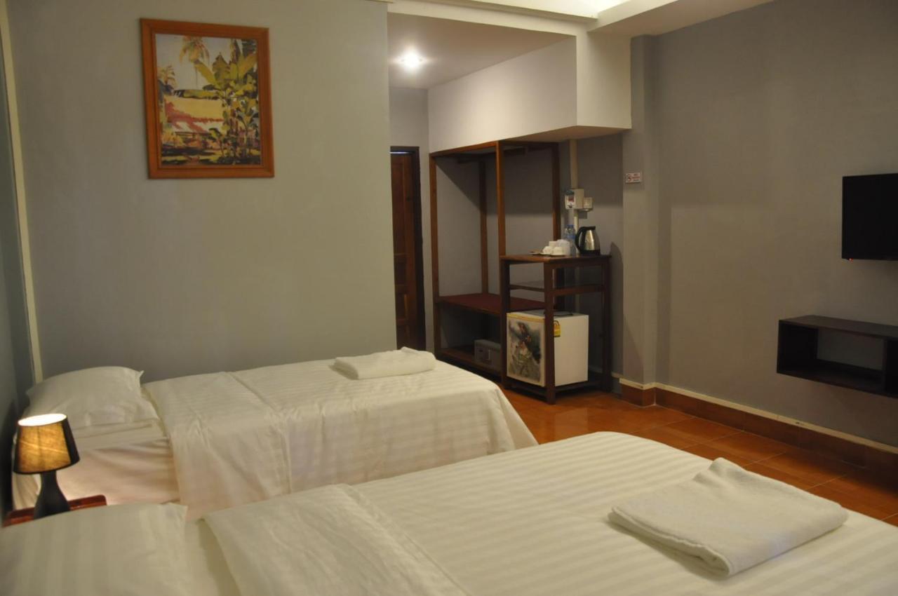 Pilgrim'S Kitchen & Inn Savannakhet Bagian luar foto