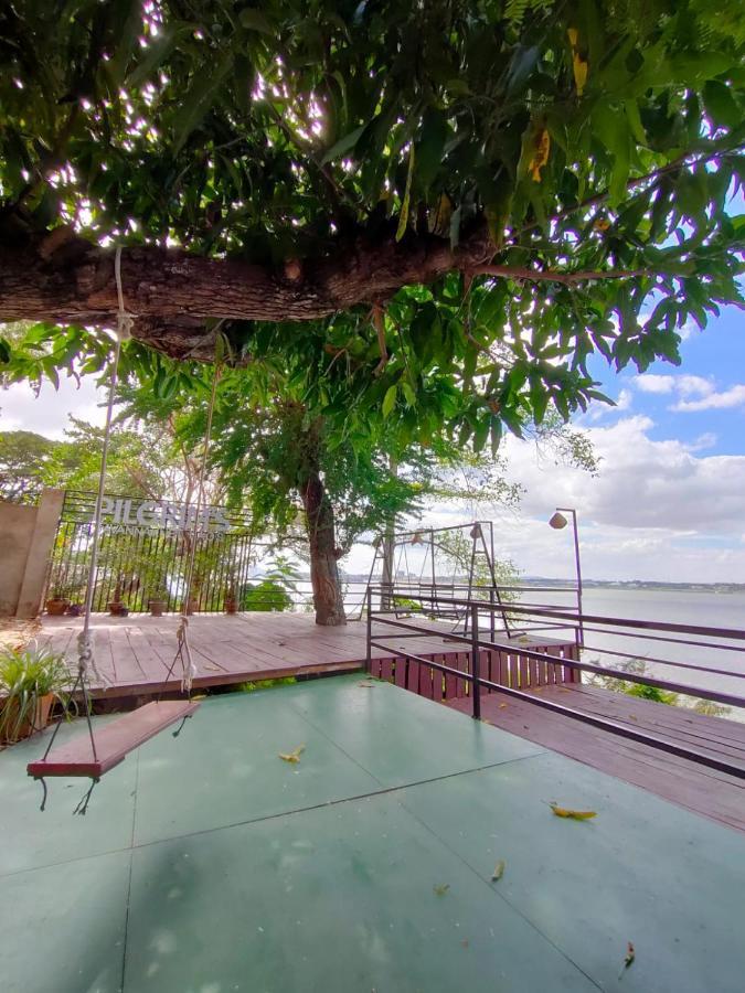 Pilgrim'S Kitchen & Inn Savannakhet Bagian luar foto
