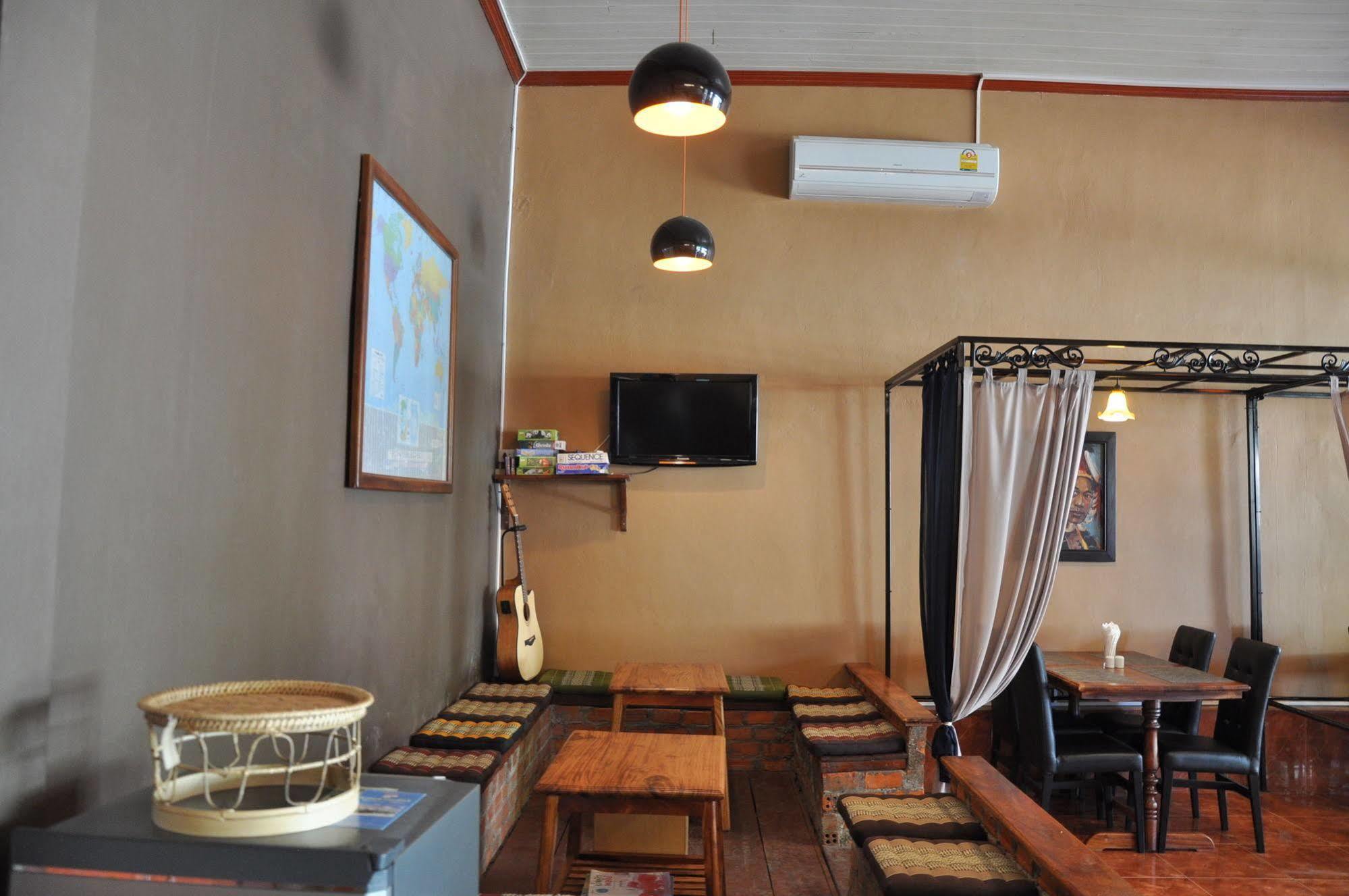 Pilgrim'S Kitchen & Inn Savannakhet Bagian luar foto